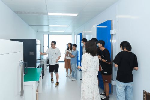 前海5G通信實(shí)驗(yàn)室正式亮相，F(xiàn)ind X3斬獲通信桂冠 揭秘綠廠深厚技術(shù)實(shí)力與前瞻布局